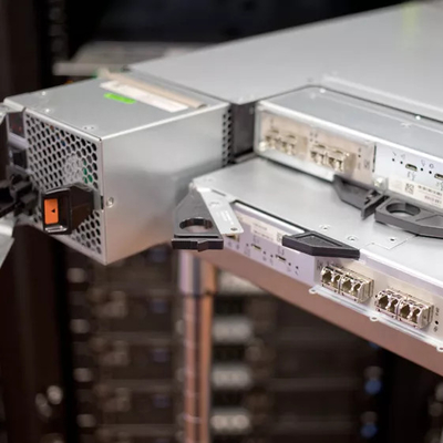 3.84T SAS SSD Storage Server 24 مجموعة تخزين DELL EMC PowerVault ME5024